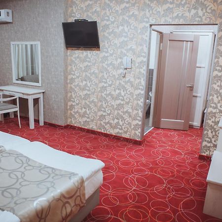 Magnum Hotel Berehove  Bagian luar foto