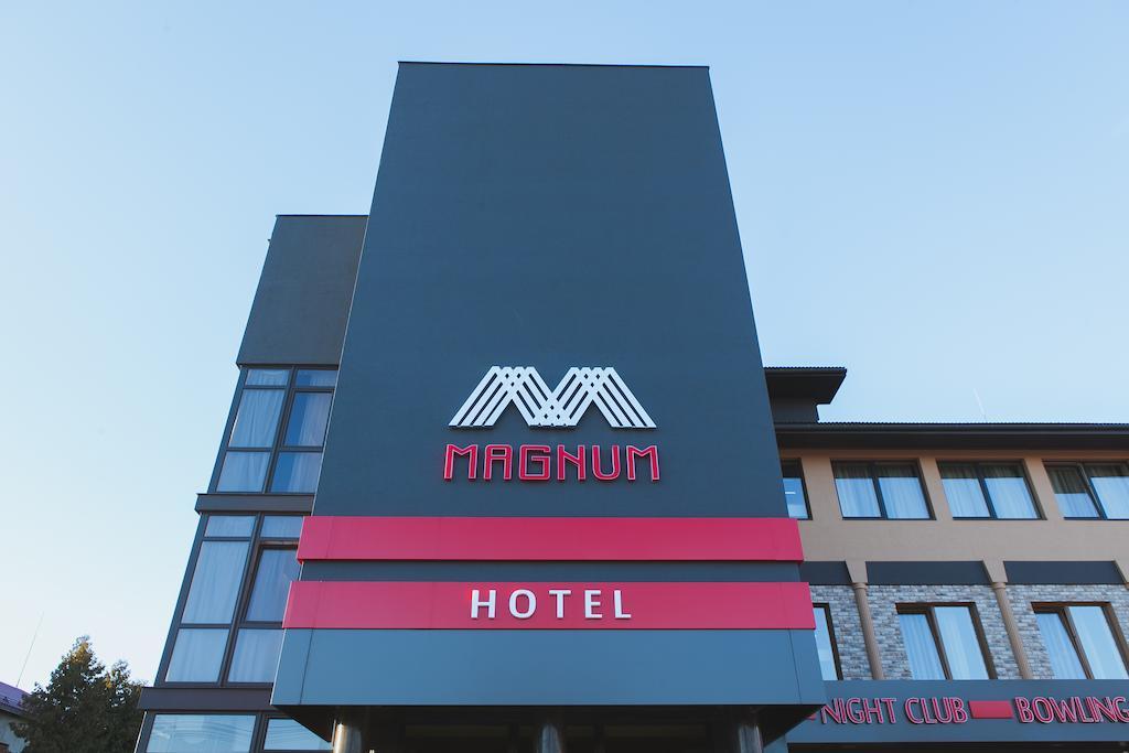 Magnum Hotel Berehove  Bagian luar foto